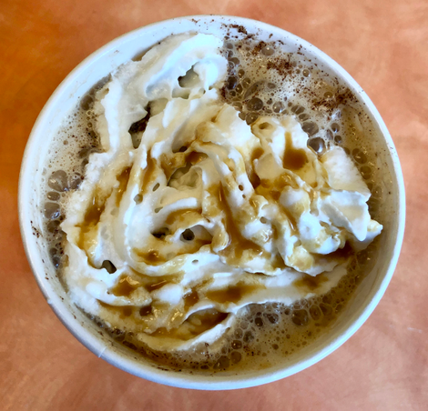 Illustration for article titled Starbucks vs. Dunkin: Pumpkin Spice Latte edition